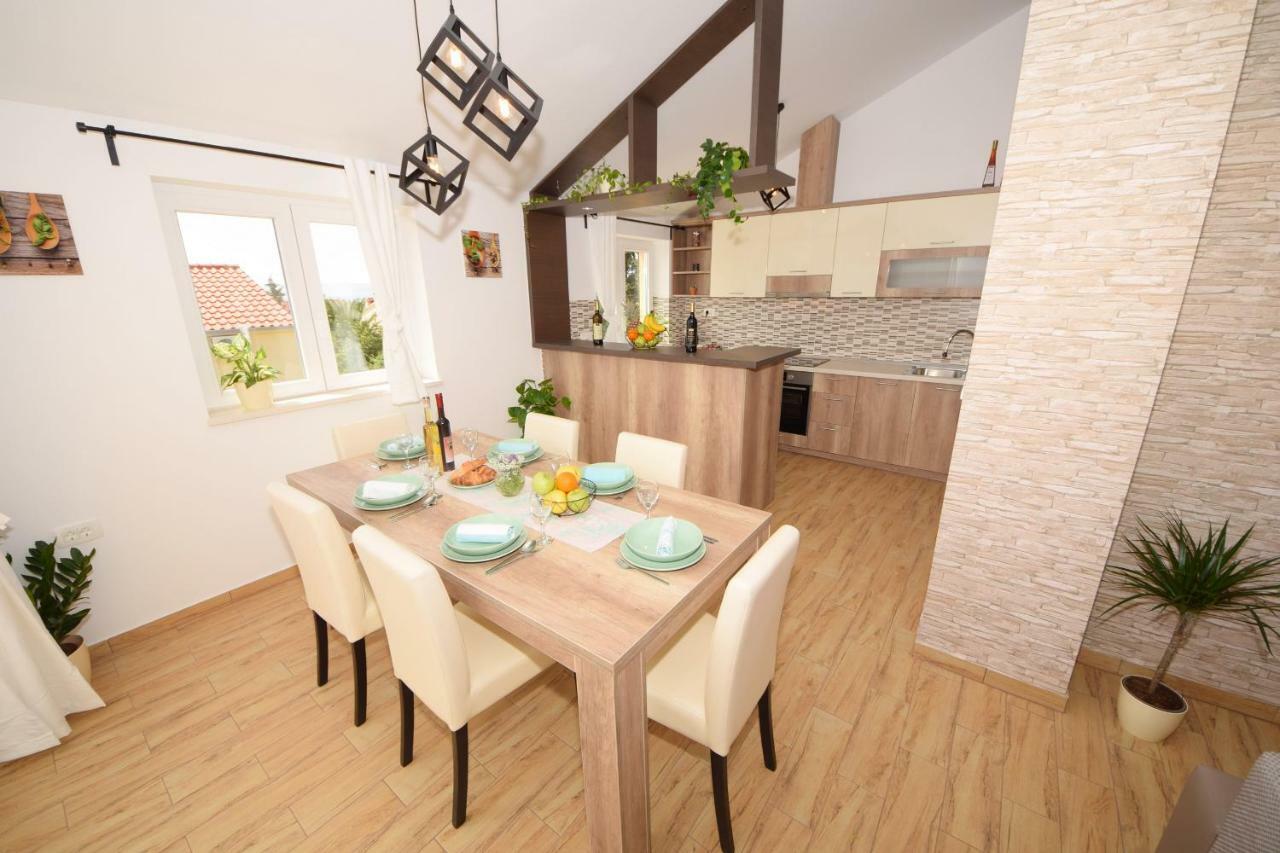Luxury penthouse with jacuzzi in Orebić  Bagian luar foto