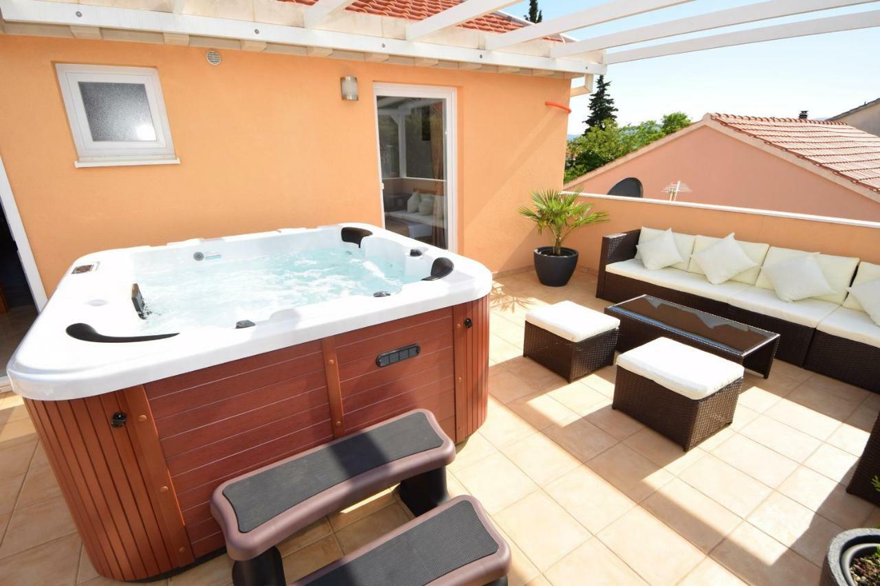 Luxury penthouse with jacuzzi in Orebić  Bagian luar foto