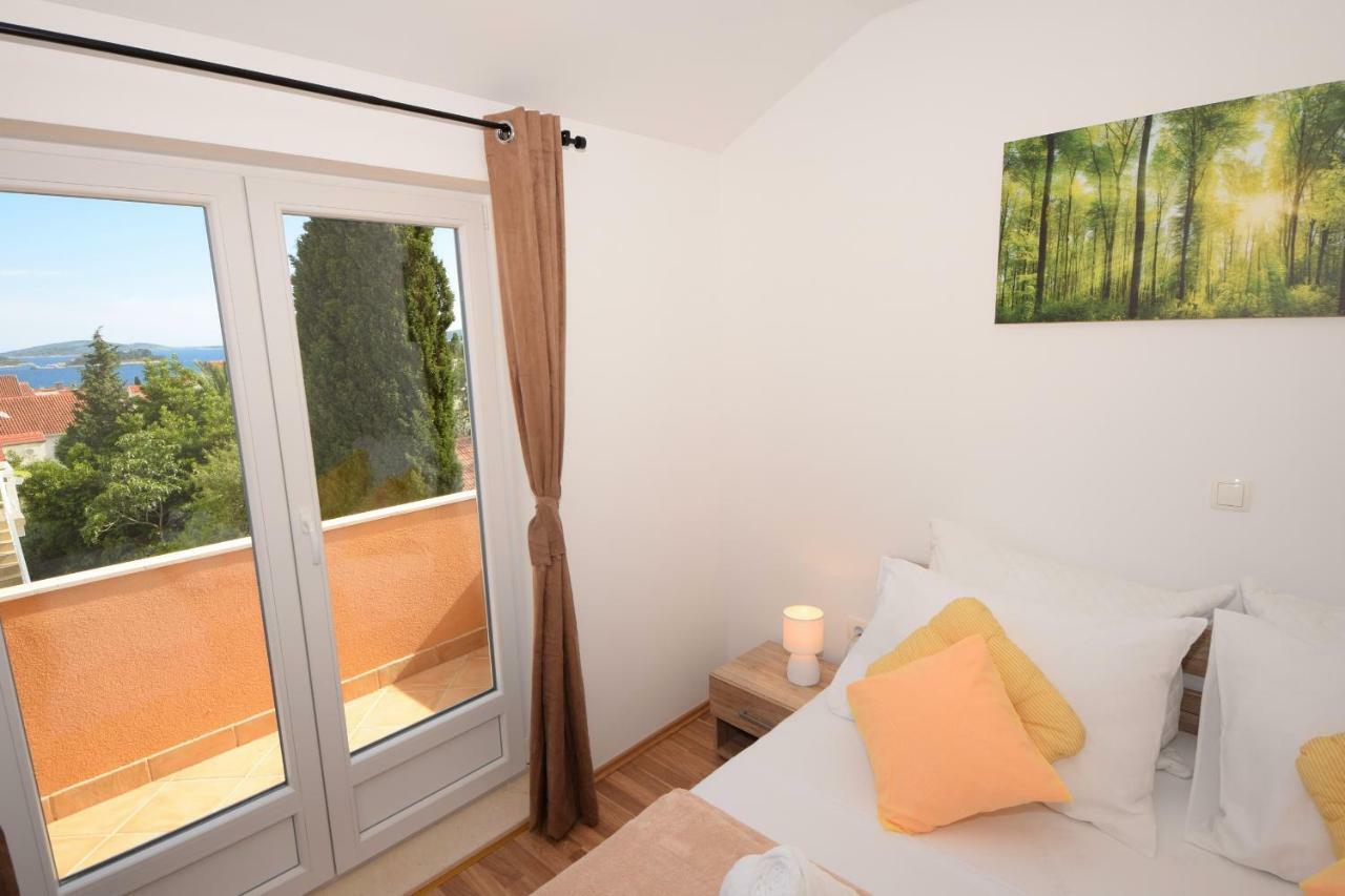 Luxury penthouse with jacuzzi in Orebić  Bagian luar foto