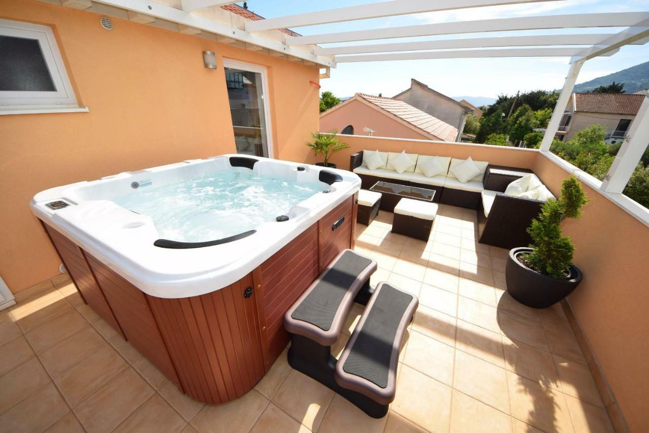 Luxury penthouse with jacuzzi in Orebić  Bagian luar foto